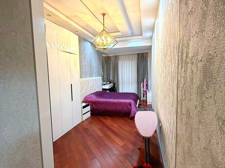 4 otaqlı mənzil, 186 m², 28 May: 700 000 ₼ 5
