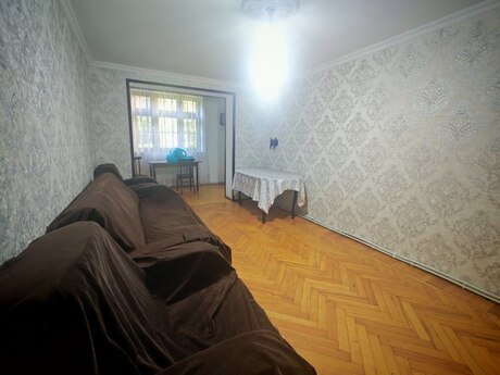 Elan №6383289 - Bakı, İnşaatçılar m., 3 otaqlı, 65 m², 1/5 mərtəbə