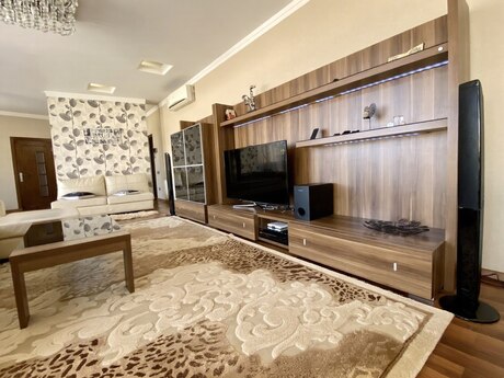 Kirayə 4 otaqlı mənzil, 250 m², Sahil: 3 500 ₼/ay 5