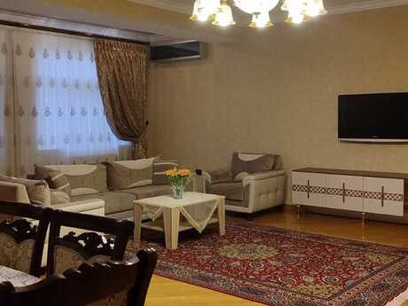 Elan №6383523 - Bakı, Nizami m., 2 otaqlı, 104 m², 2/13 mərtəbə