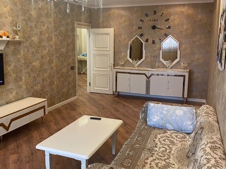 3-комн. новостройка - м. Иншаатчылар - 130 м²