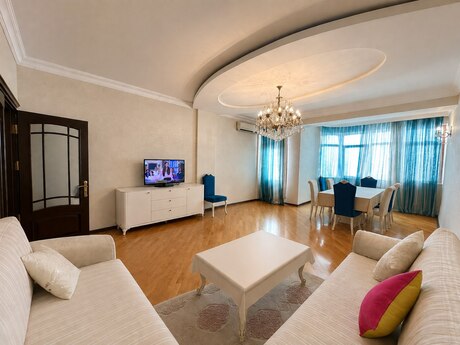 Elan №6383589 - Bakı, 28 May m., 3 otaqlı, 120 m², 9/14 mərtəbə
