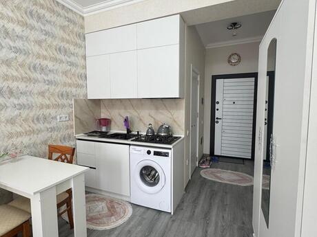 1-комн. новостройка - м. Элмляр Академиясы - 40 м²