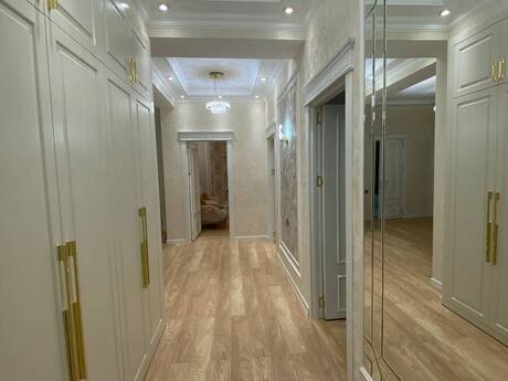 4-комн. новостройка - м. Иншаатчылар - 145 м²