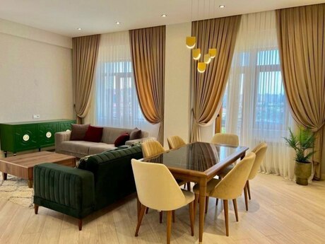 Elan №6383602 - Bakı, 28 May m., 3 otaqlı, 145 m², 6/18 mərtəbə