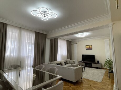 Elan №6383735 - Bakı, Nərimanov r., 8 otaqlı, 300 m², 12/13 mərtəbə