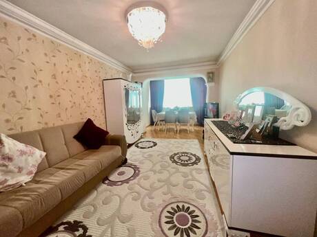 4 otaqlı köhnə tikili - Neftçilər m. - 80 m²