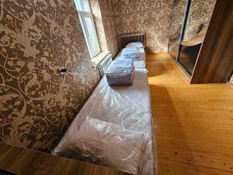 5 otaqlı həyət evi/bağ evi - Hövsan q. - 200 m²