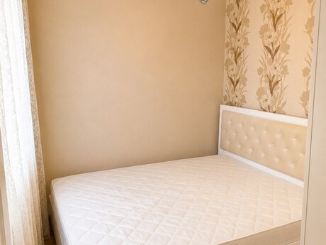 2-комн. вторичка - м. Иншаатчылар - 45 м²