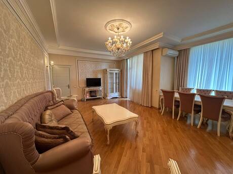 Elan №6383771 - Bakı, 8 Noyabr m., 3 otaqlı, 130 m², 5/13 mərtəbə