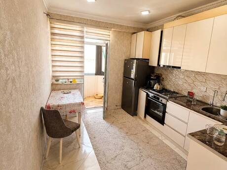 3-комн. новостройка - м. Иншаатчылар - 90 м²
