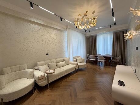 Elan №6383818 - Bakı, Şah İsmayıl Xətai m., 3 otaqlı, 126 m², 15/17 mərtəbə