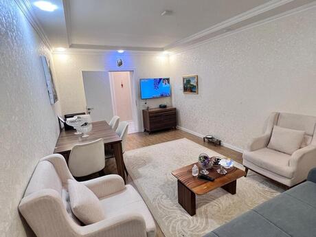 Elan №6383824 - Bakı, Nəriman Nərimanov m., 3 otaqlı, 80 m², 4/5 mərtəbə