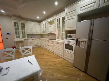 Kirayə 3 otaqlı mənzil, 215 m², Şah İsmayıl Xətai: 1 600 ₼/ay 5
