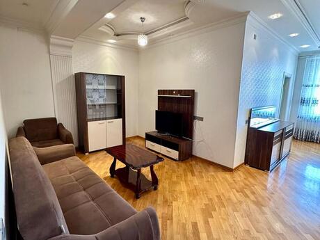 Elan №6383935 - Bakı, Memar Əcəmi m., 3 otaqlı, 160 m², 16/18 mərtəbə