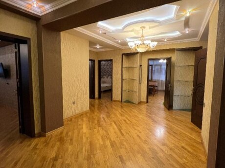 Elan №6383936 - Bakı, Nəriman Nərimanov m., 4 otaqlı, 165 m², 1/10 mərtəbə