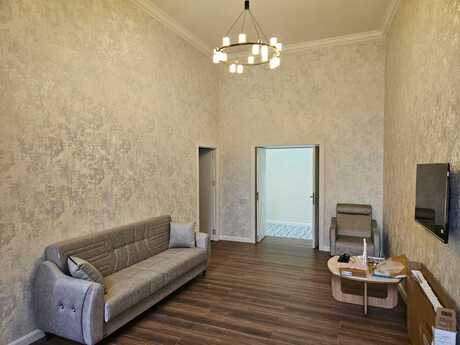 3-room apartment for rent, 85 m², Sahil: 1 599 ₼/mo 2