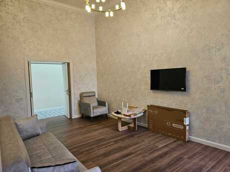 3-room apartment for rent, 85 m², Sahil: 1 599 ₼/mo 3