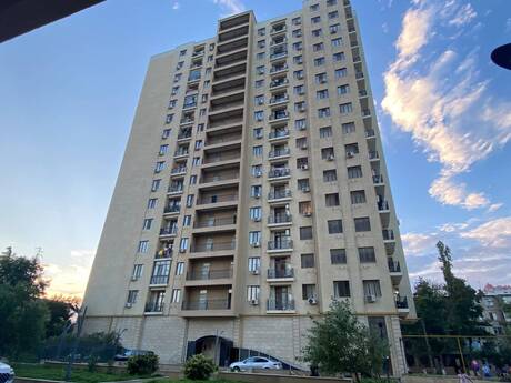 Объявление №6383930 - Баку, м. Нефтчиляр, 2-комн., 70 м², 2/17 этаж