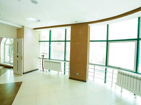 15-комн. офис - Насиминский р. - 330 м²