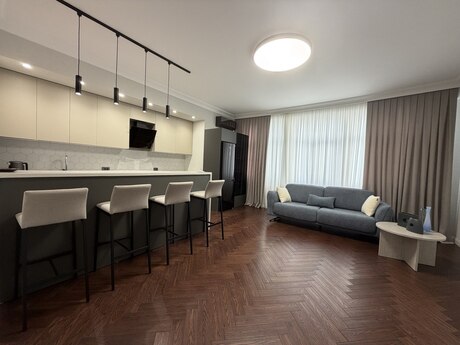 Elan №6383803 - Bakı, Şah İsmayıl Xətai m., 3 otaqlı, 100 m², 8/16 mərtəbə