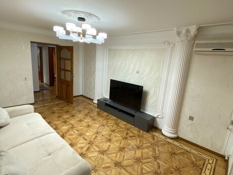 3 otaqlı köhnə tikili - Elmlər Akademiyası m. - 75 m²