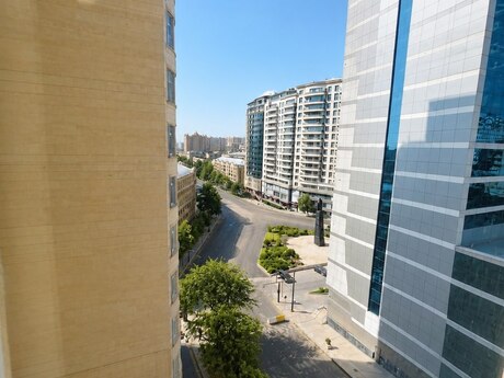 3 rooms · 140 m² · floor 7/15, Nizami