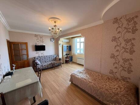 2 otaqlı köhnə tikili - Xalqlar Dostluğu m. - 45 m²