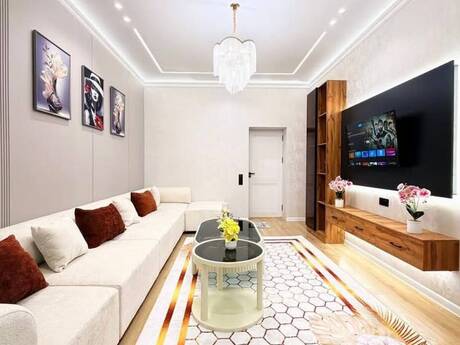 2-комн. новостройка - м. 28 мая - 60 м²