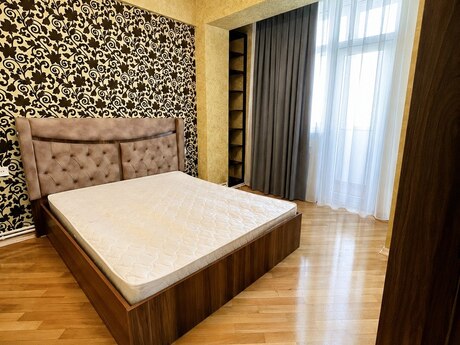 2-комн. новостройка - м. Иншаатчылар - 75 м²