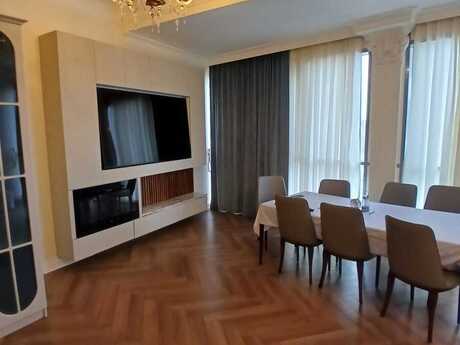 Объявление №6384077 - Баку, м. Низами, 3-комн., 170 м², 15/22 этаж