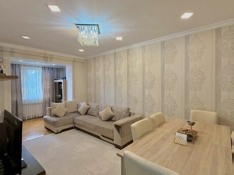 Elan №6384095 - Bakı, 28 May m., 2 otaqlı, 70 m², 2/2 mərtəbə