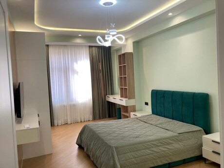 Elan №6384104 - Bakı, 28 May m., 3 otaqlı, 142 m², 6/18 mərtəbə