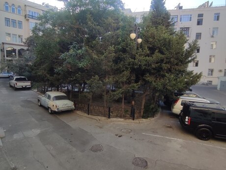 2 otaqlı köhnə tikili - İçəri Şəhər m. - 65 m²