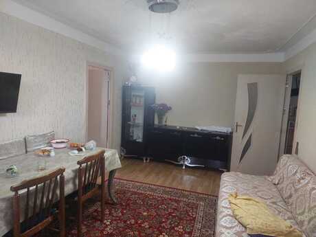 2 otaqlı köhnə tikili - Elmlər Akademiyası m. - 55 m²