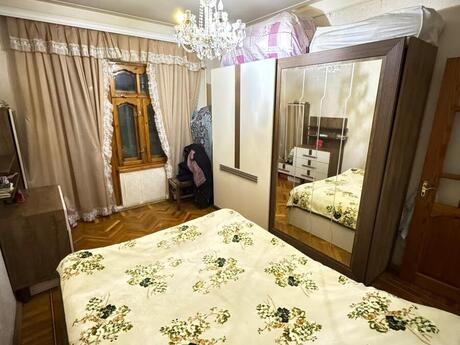 4 otaqlı köhnə tikili - Azadlıq Prospekti m. - 125 m²