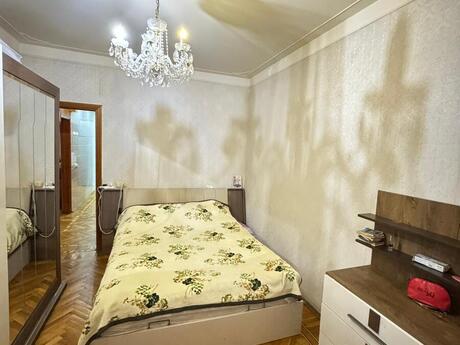 4 otaqlı köhnə tikili - Azadlıq Prospekti m. - 125 m²