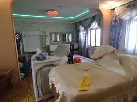 4 otaqlı köhnə tikili - Neftçilər m. - 105 m²