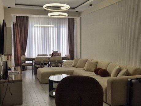 Elan №6384363 - Bakı, İnşaatçılar m., 3 otaqlı, 145 m², 11/16 mərtəbə