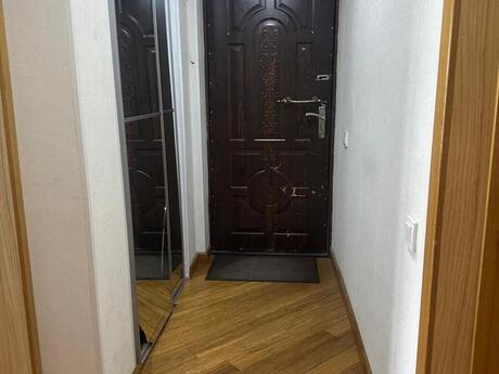 3-room apartment for rent, 80 m², Şah İsmayıl Xətai: 1 000 ₼/mo 4