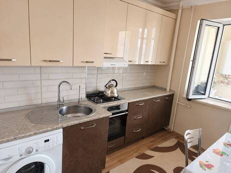 Əhmədlidə 2 otaqlı köhnə tikili mənzil satılır, 60 m², 171 000 AZN, şəkil 4 / 9