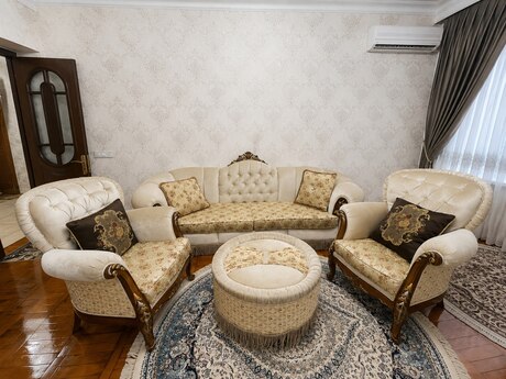 3-комн. вторичка - м. Элмляр Академиясы - 80 м²