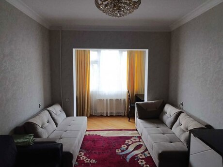 3-комн. вторичка - м. Ахмедлы - 85 м²