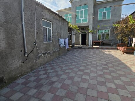 5-комн. дом/дача - пос. Бина - 180 м²