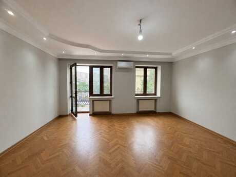 4 otaqlı köhnə tikili - Nizami m. - 100 m²