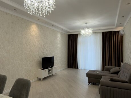 2 otaqlı yeni tikili - 8 Noyabr m. - 108 m²