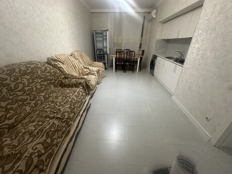 3-комн. новостройка - м. Иншаатчылар - 75 м²