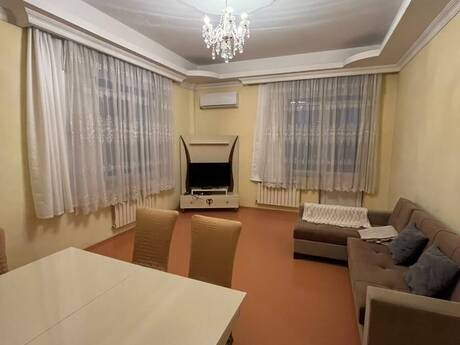 Elan №6384611 - Bakı, Yasamal q., 2 otaqlı, 80 m², 4/6 mərtəbə