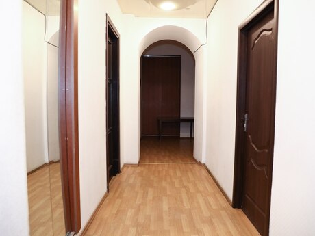 5 otaq · 156 m² · 2/3 mərtəbə, Sahil