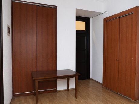 5-room apartment for rent, 156 m², Sahil: 3 000 ₼/mo 2